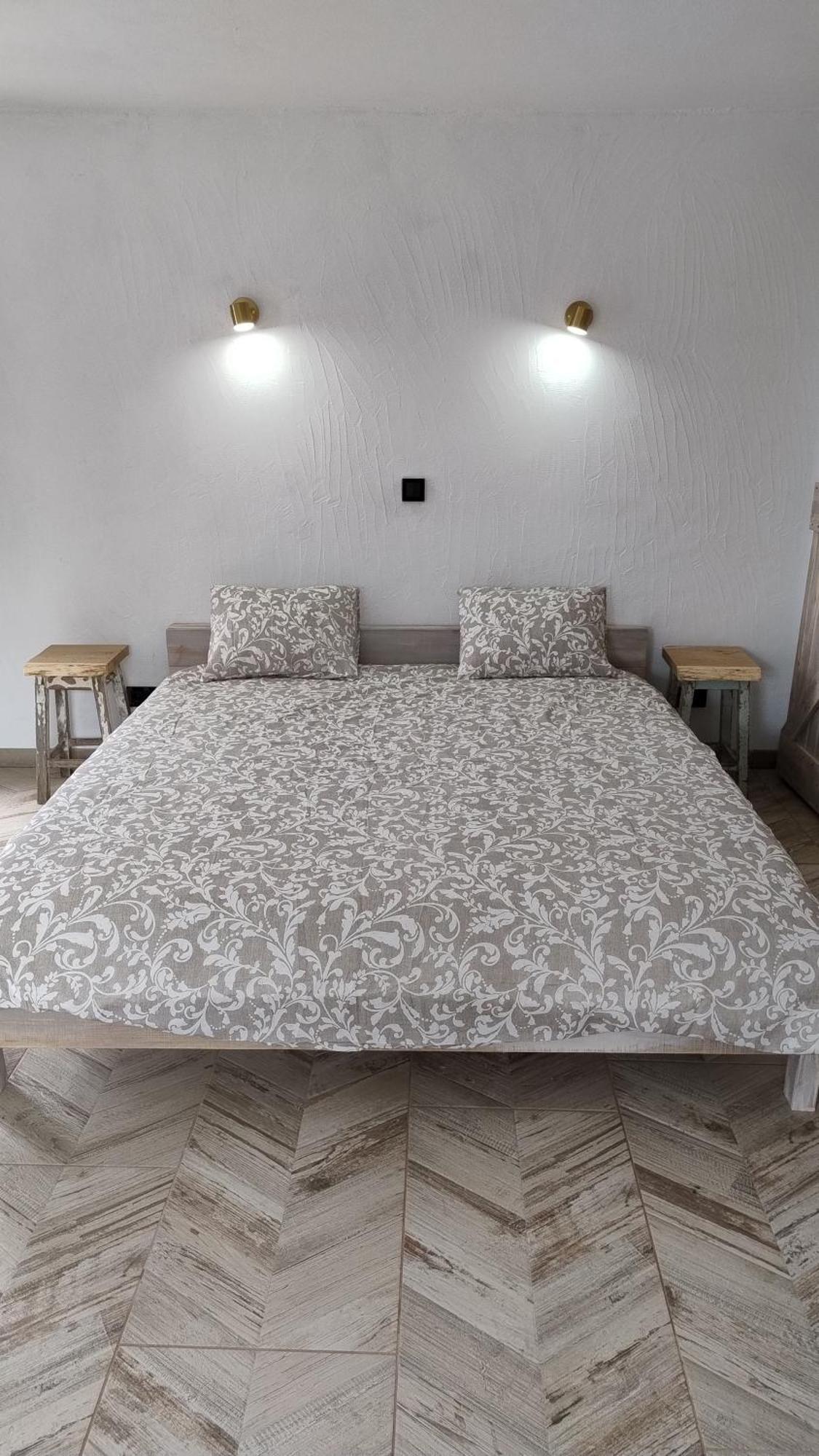 Bed and Breakfast Alegria Rustica 2 Rustic Happiness à Envendos Extérieur photo